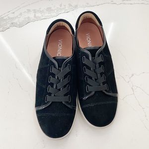 NWOT Vionic Jean Suede Sneakers
